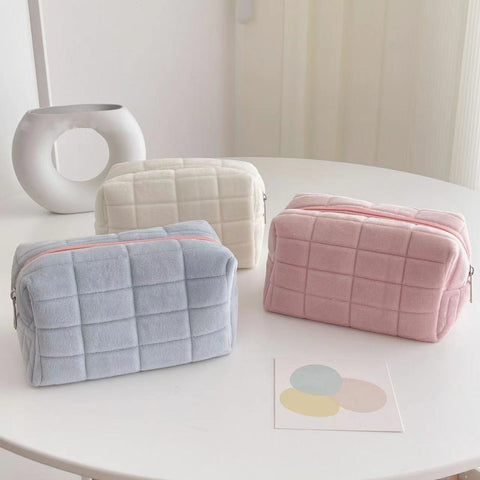 Winley™ LuxeTrek™ -  Velvet Cosmetic bag